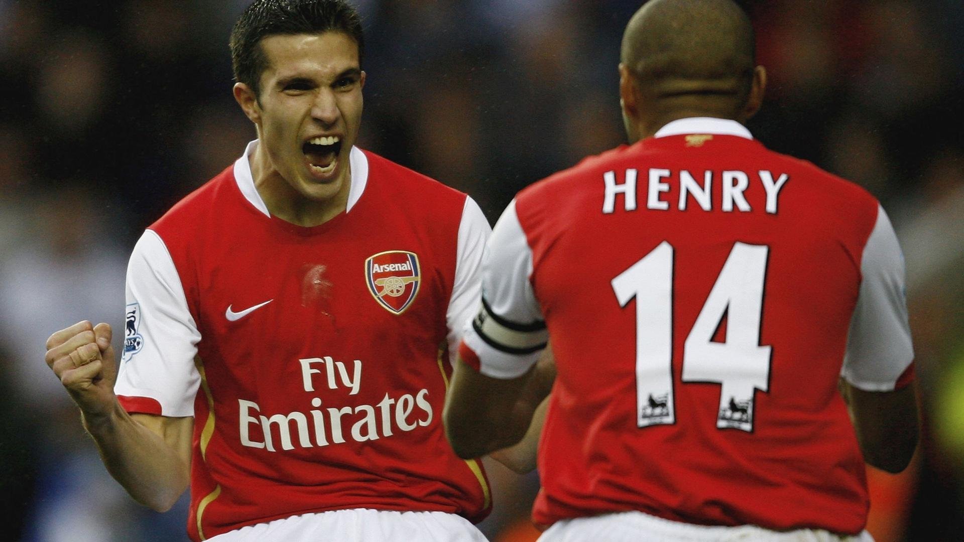 哈兰德双响炮助曼城大胜，挪威神锋领跑英超射手榜